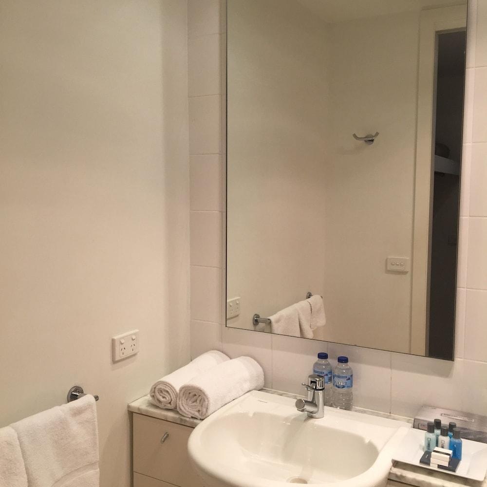 Brighton Bay Apartments Мелбърн Екстериор снимка