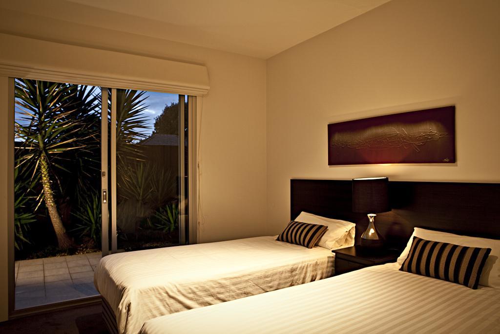 Brighton Bay Apartments Мелбърн Стая снимка