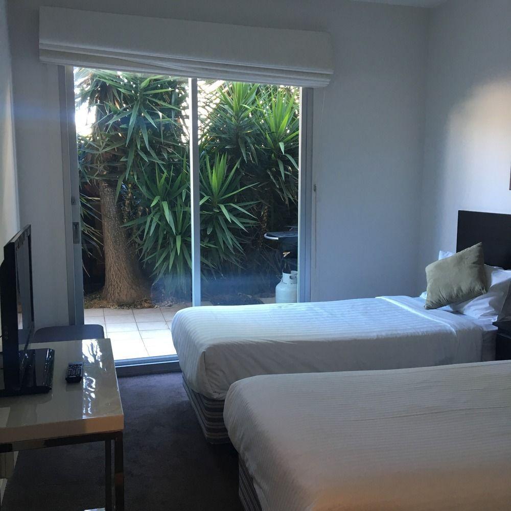 Brighton Bay Apartments Мелбърн Екстериор снимка